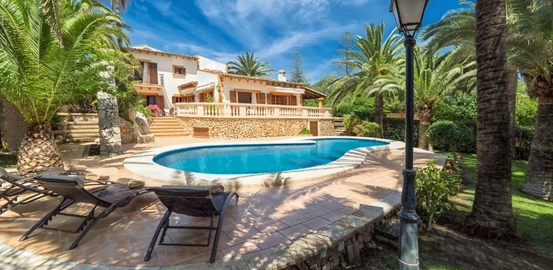 Schoenes Haus Mit Pool Direkt Am Meer Costa De Los Pinos Semesterbostad